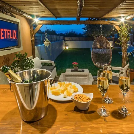 Star Jasmine House Acharavi Semesterbostad