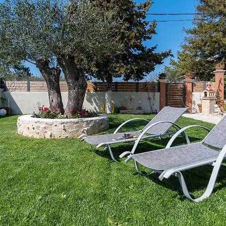 Star Jasmine House Acharavi Litheres